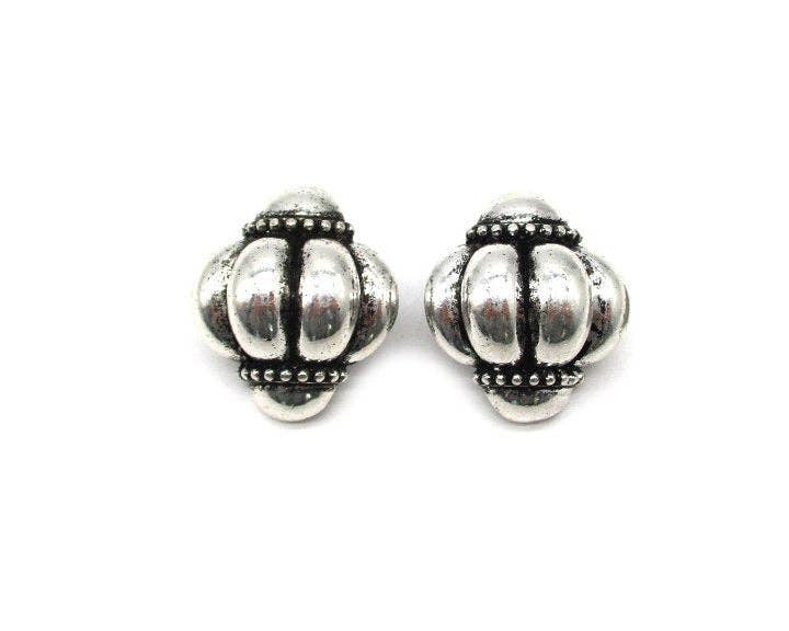 Bubble Concho Stud Earring