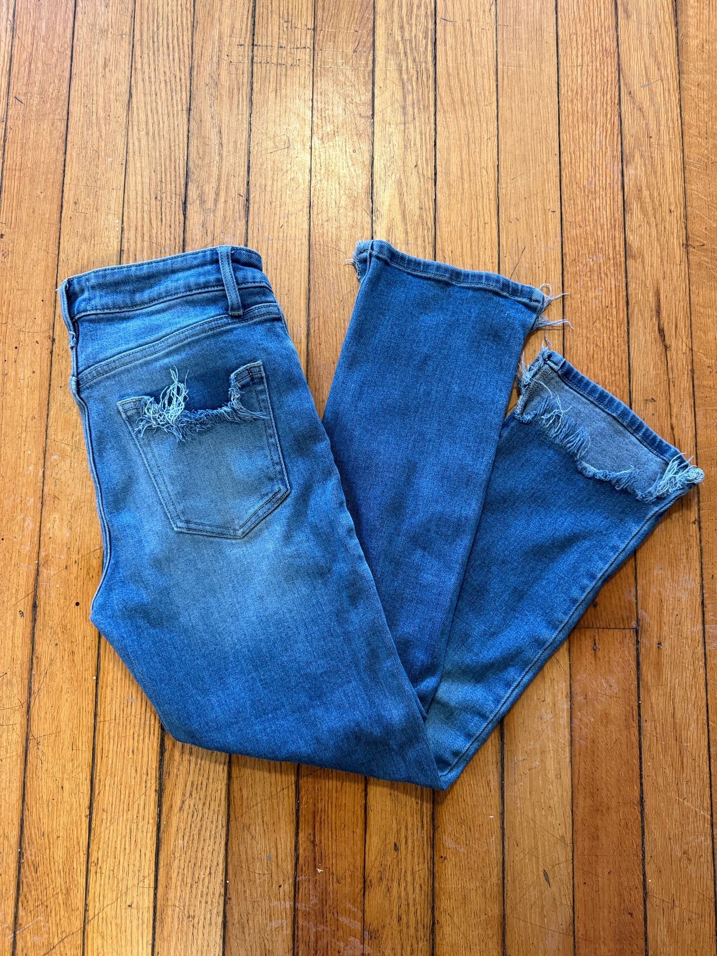 Letter to Juliet Rippied Skinnies SIZE 27