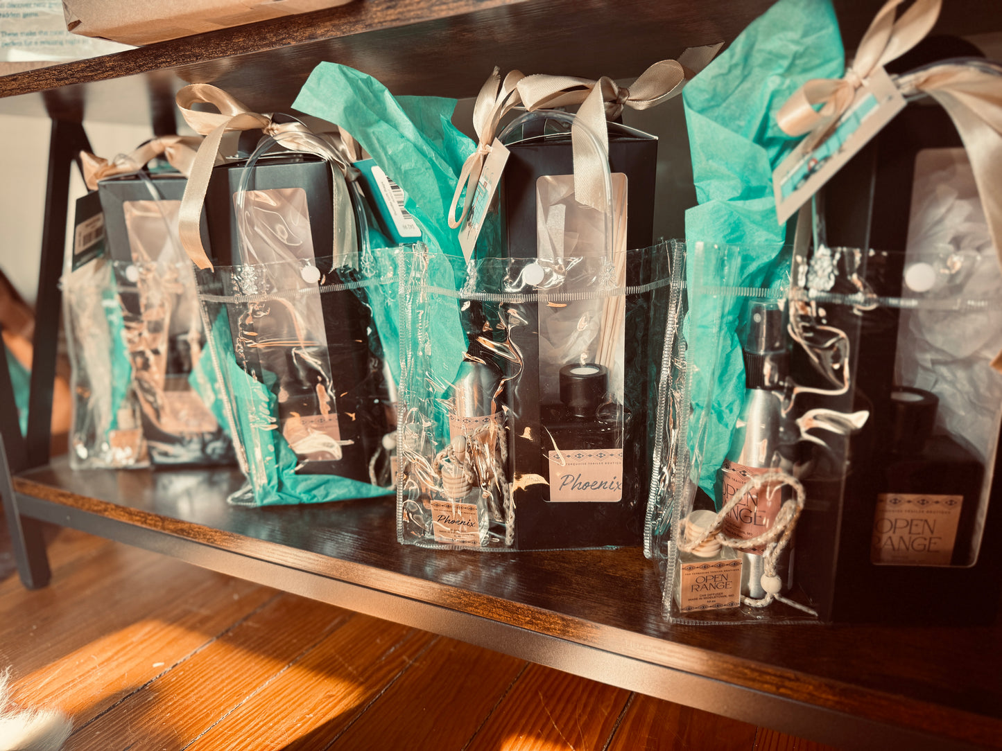 Turquoise Trailer Smell Good Game