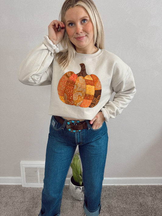 PAISLEY PATCHWORK PUMPKIN CREWNECK