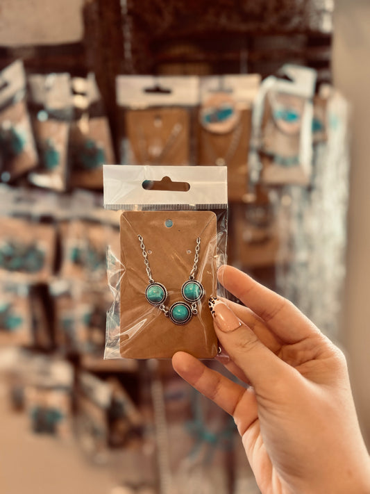 Dainty Round Turquoise Necklace