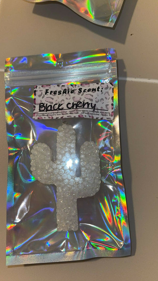 mini white cactus- black cherry