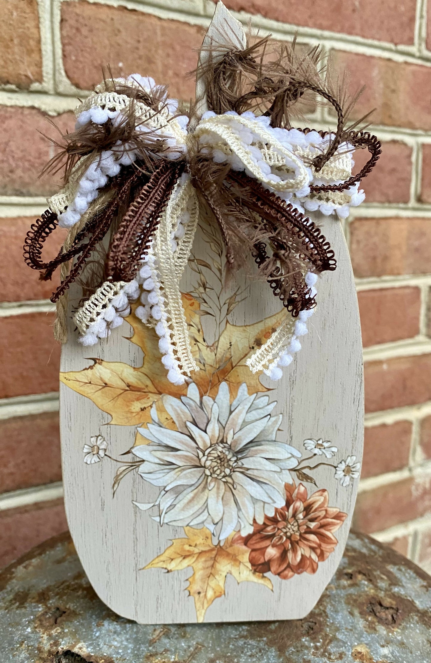 Wooden Pumpkin w/Flowers