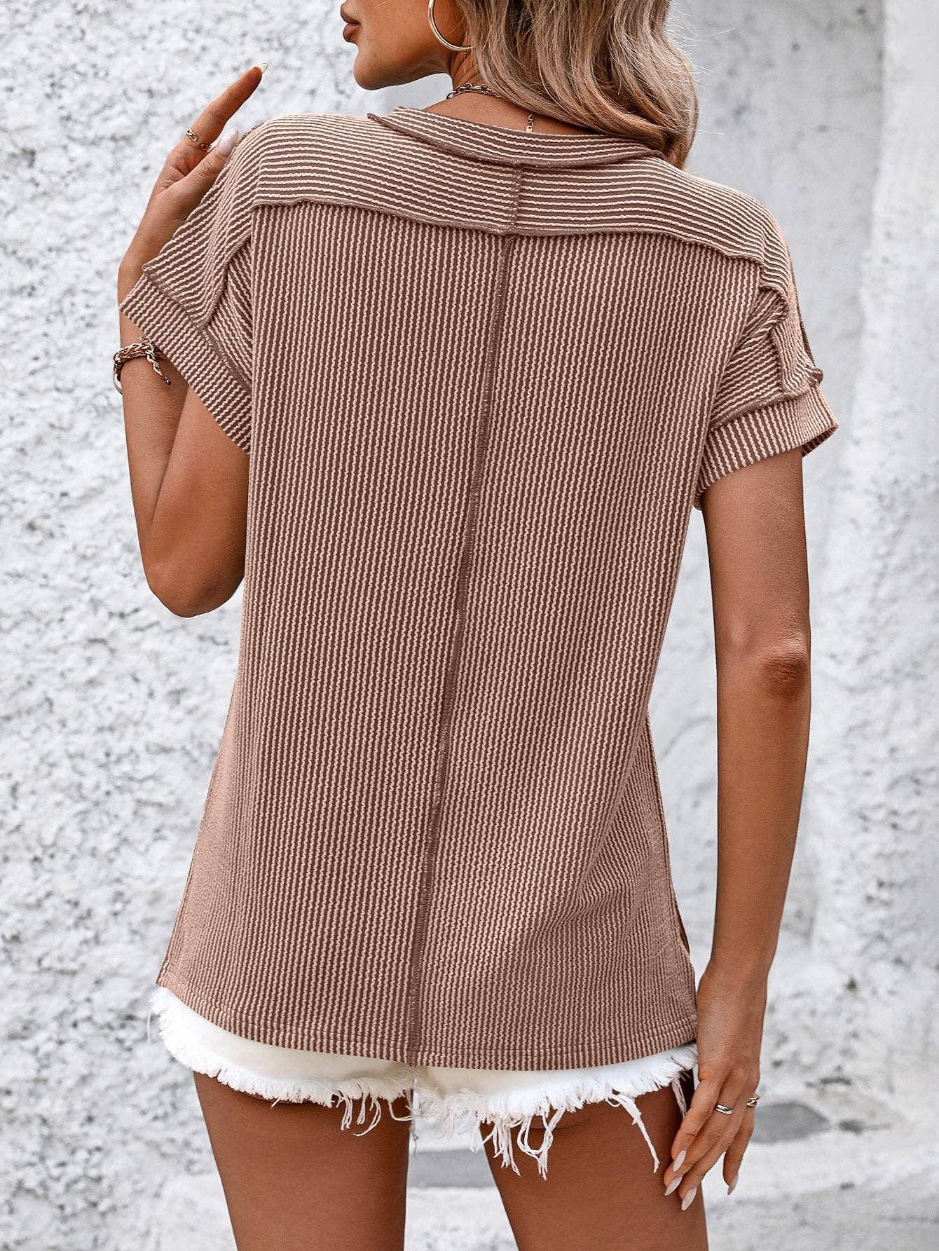 Backstitch Strip Short Sleeve Knit Top
