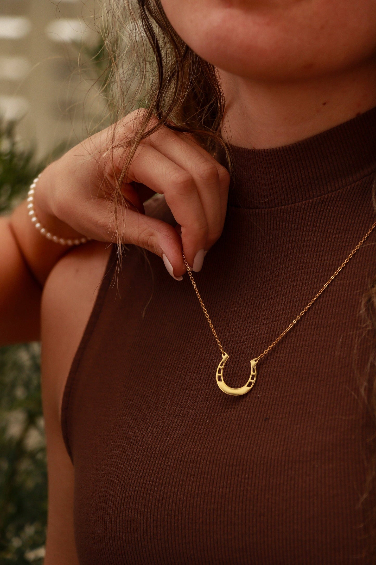 18" Horseshoe Necklace