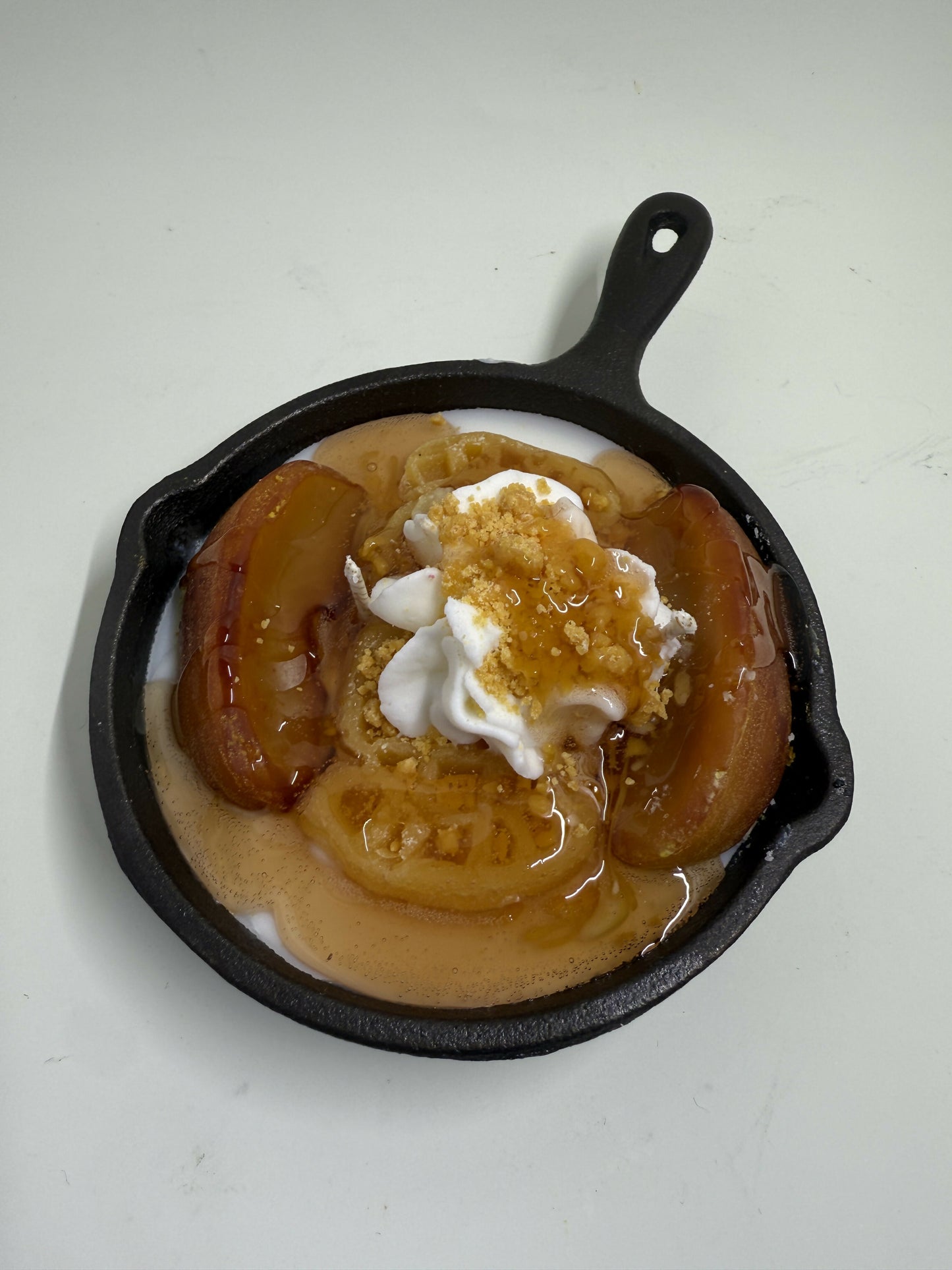 Cinnamon Apple Waffle Skillet Candle