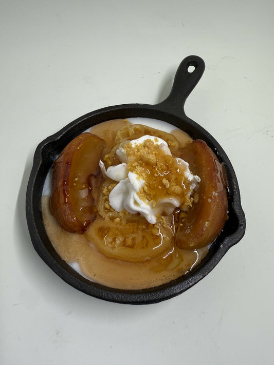 Cinnamon Apple Waffle Skillet Candle