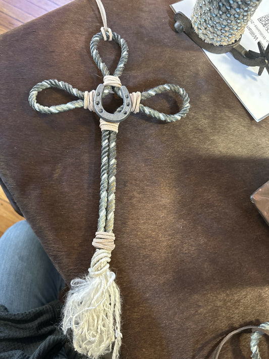 Cross Horse shoe